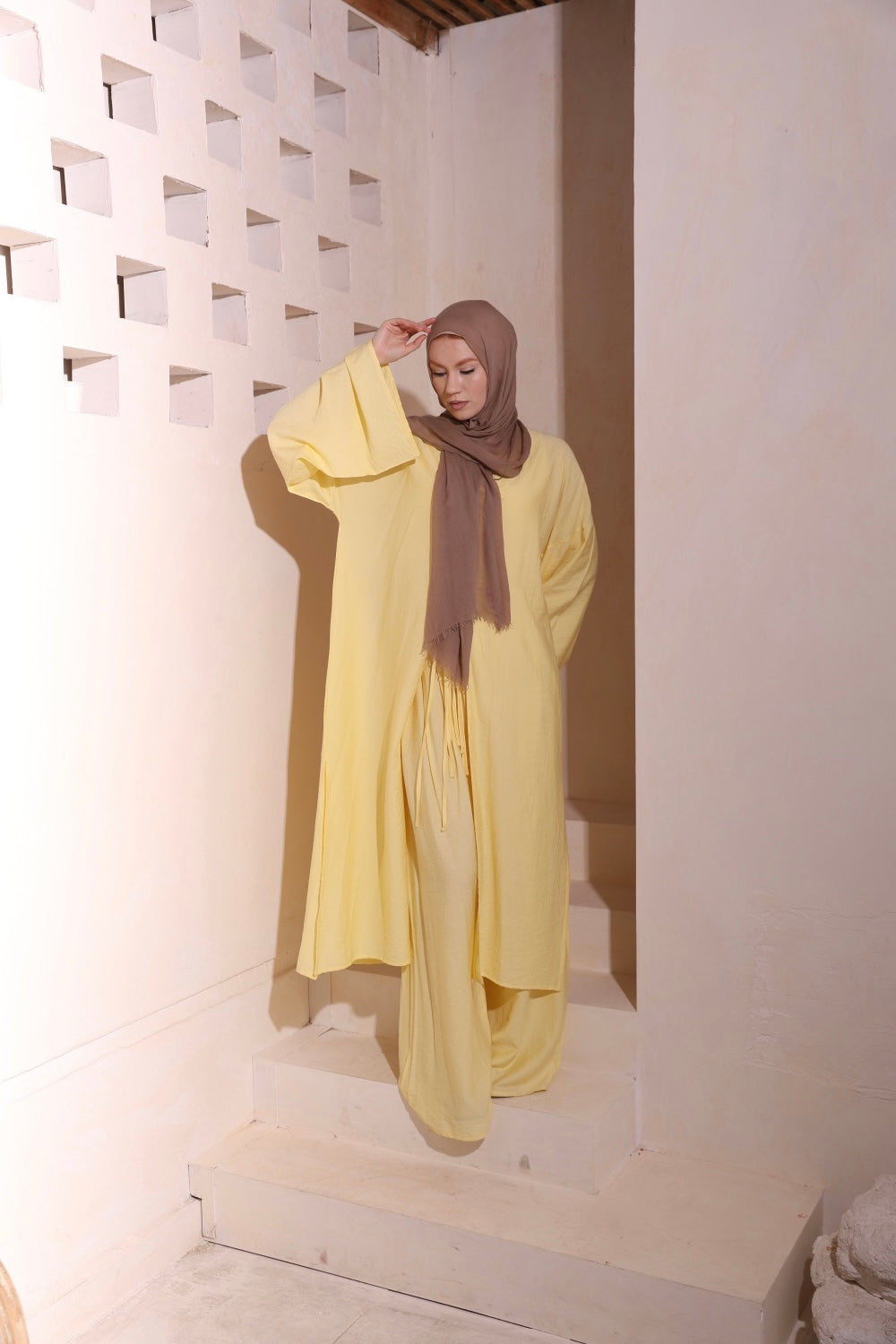 Yellow High Low Set