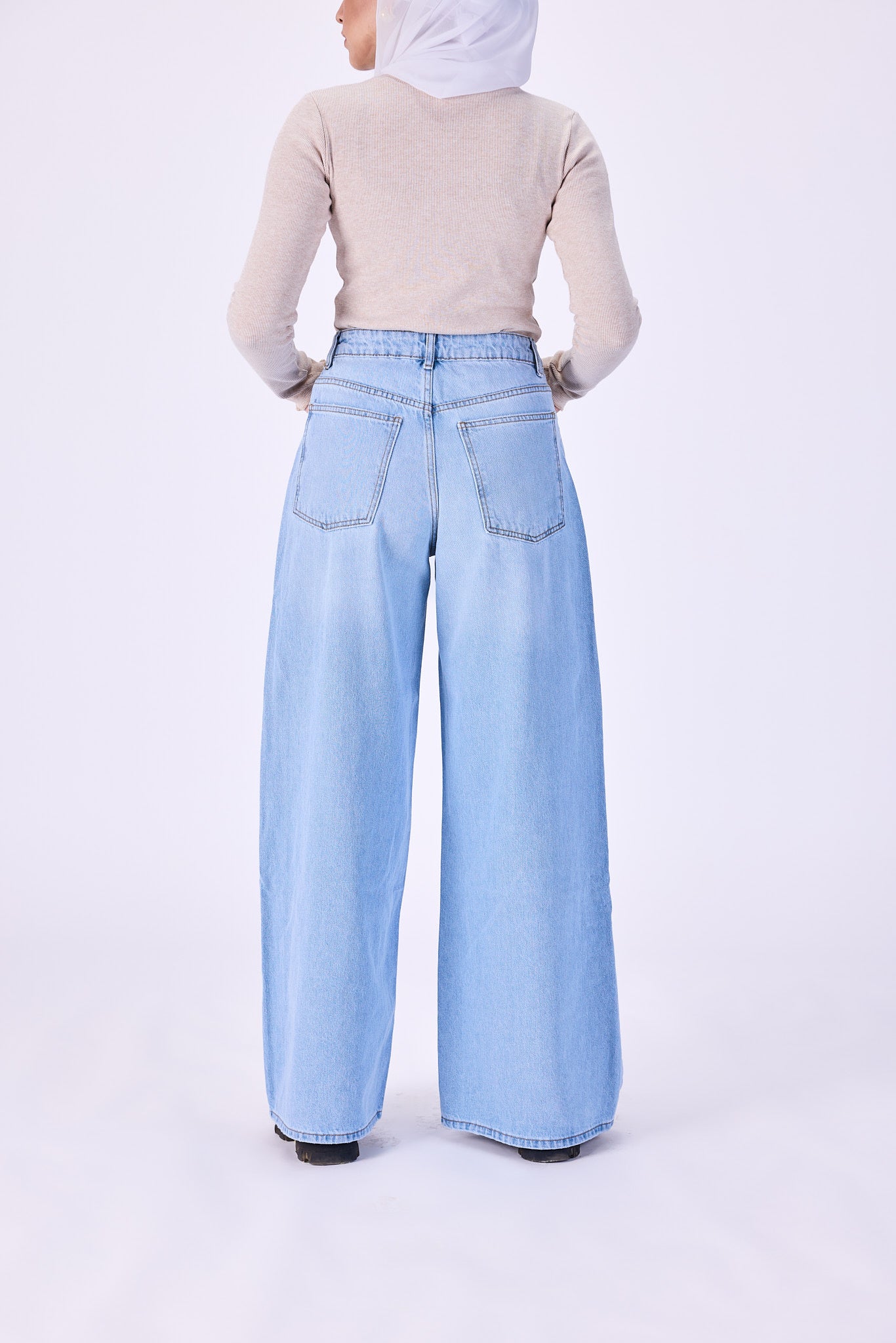 Wide leg jeans