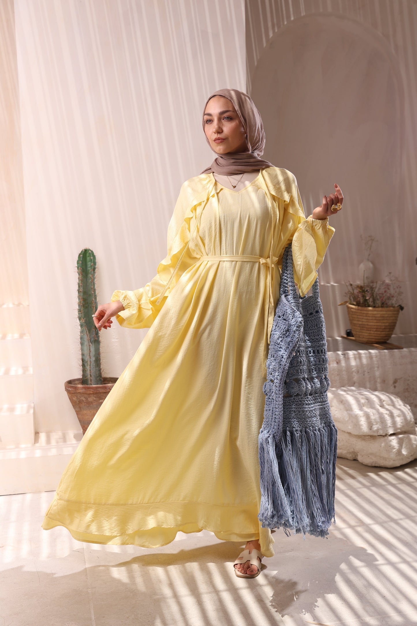 Yellow Linen Drees