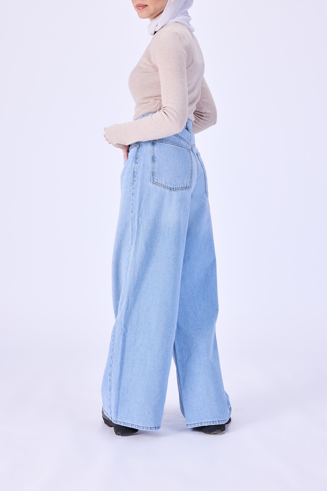 Wide leg jeans