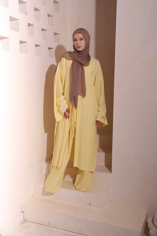 Yellow High Low Set